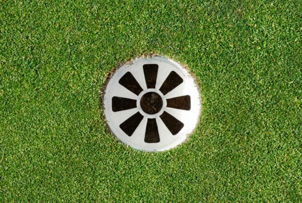 The art of reading greens – inside 10ft
